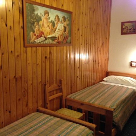 Hotel Cimone Риолунато Стая снимка