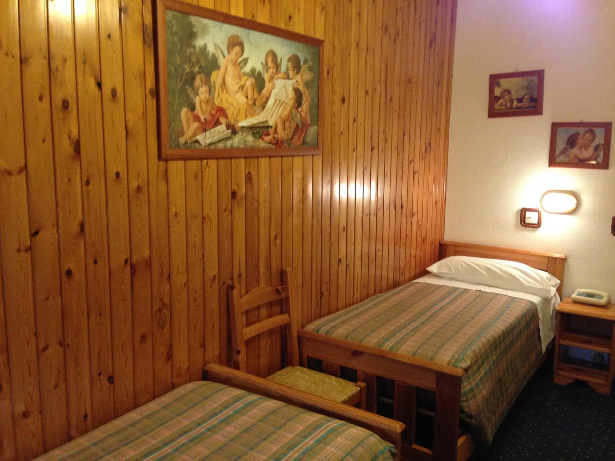 Hotel Cimone Риолунато Стая снимка