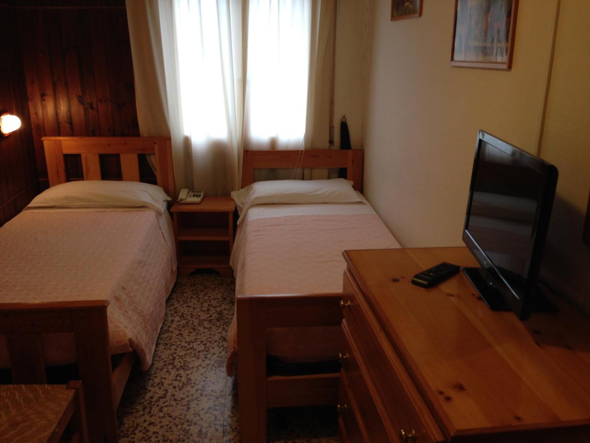 Hotel Cimone Риолунато Стая снимка